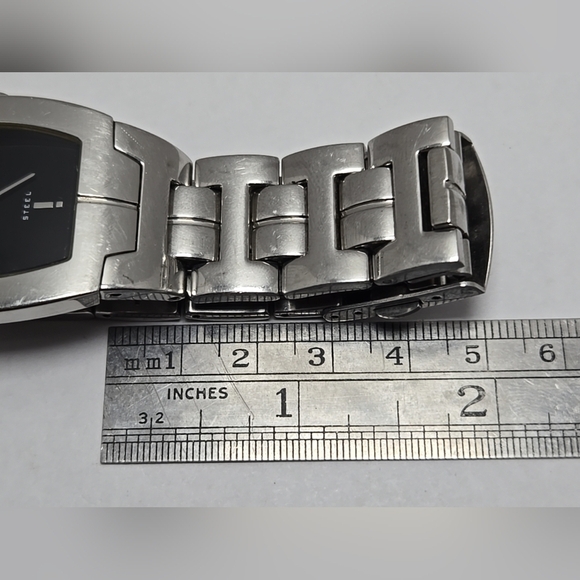 Mens Vintage Guess Steel 31mm G95217G Quartz Analog Watch New Battery - Picture 7 of 11